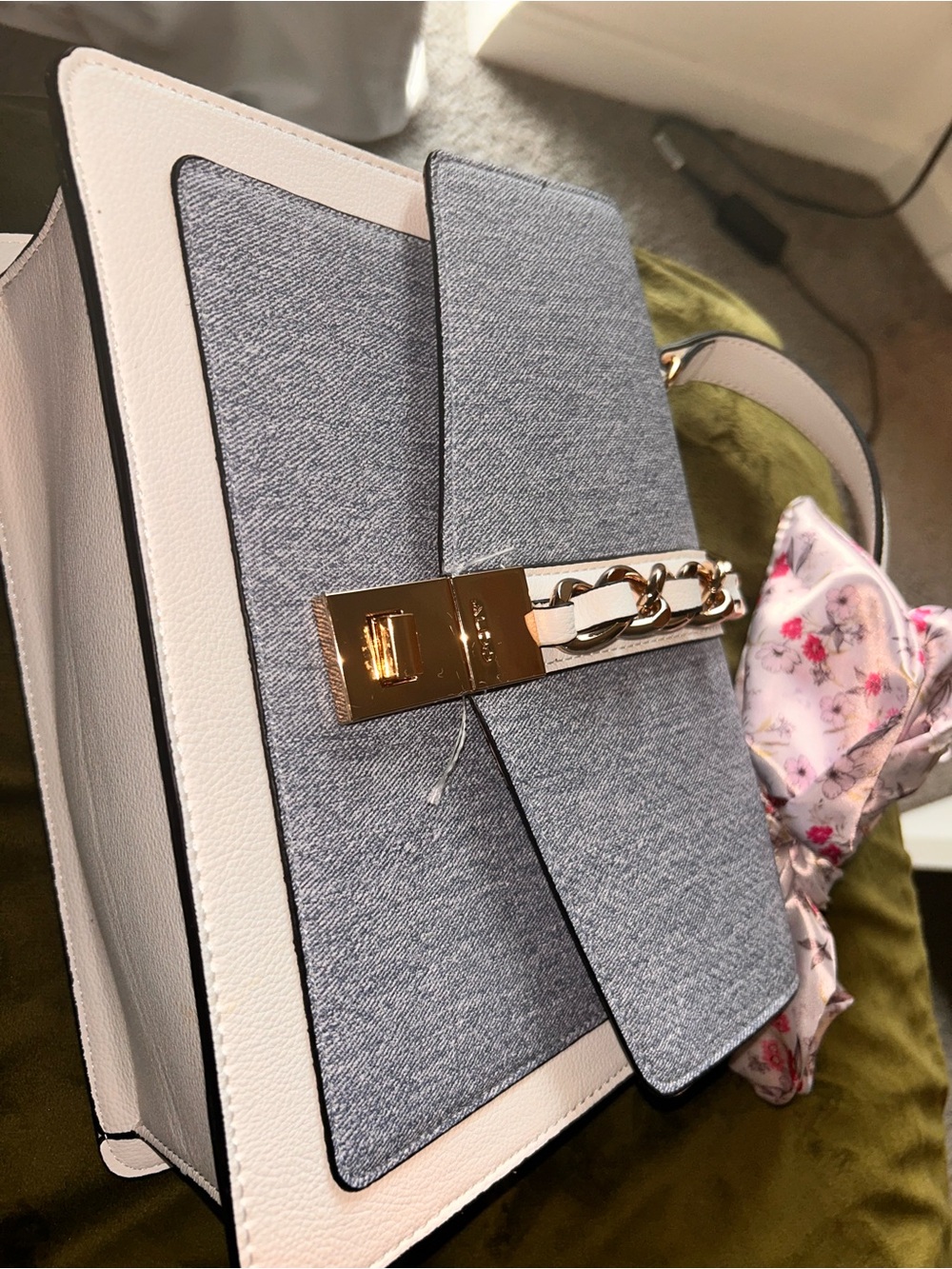 Aldo Grey and White Chain-Trim Crossbody Card Holder